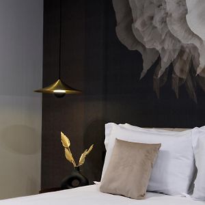 Suite executive